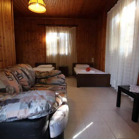 Katomeris House * Rodas