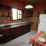 Katomeris House Róda