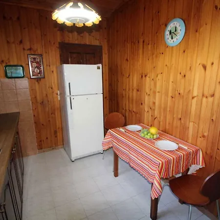 Apartman Katomeris House *